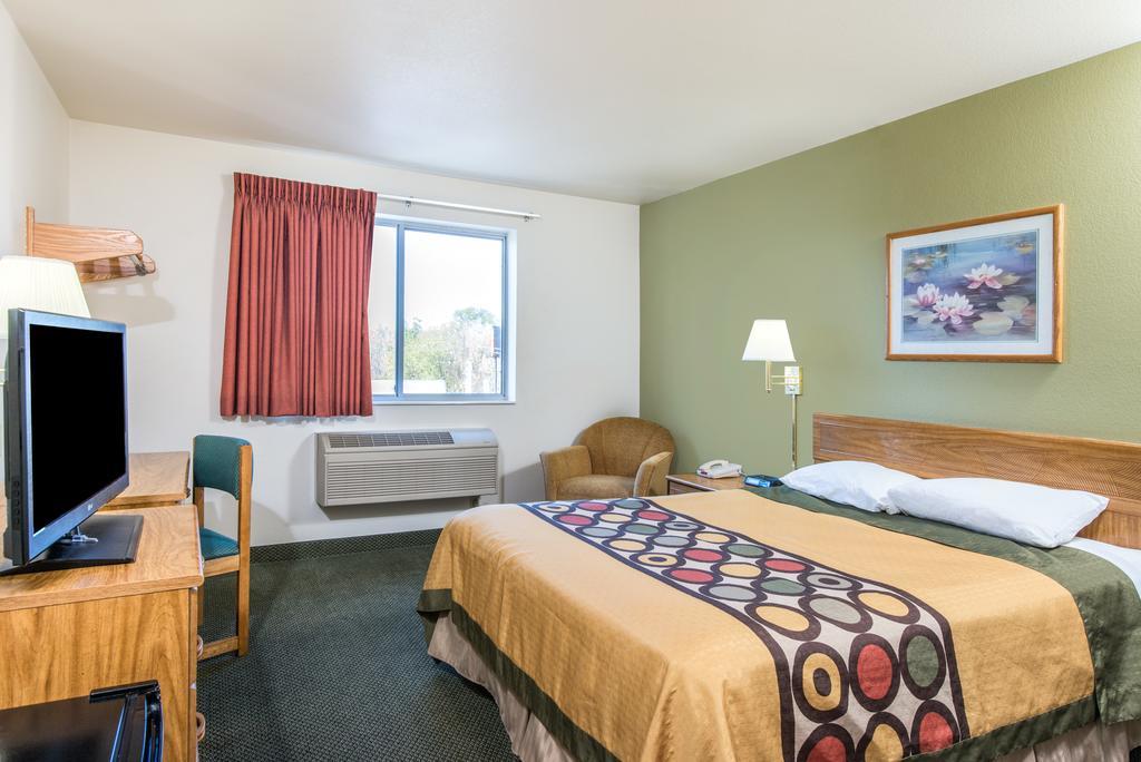Hotel Super 8 By Wyndham West Middlesex/Sharon Area Esterno foto